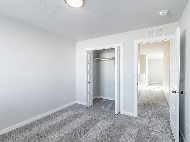 2640 N Silver Wolf Ave — Photo 48
