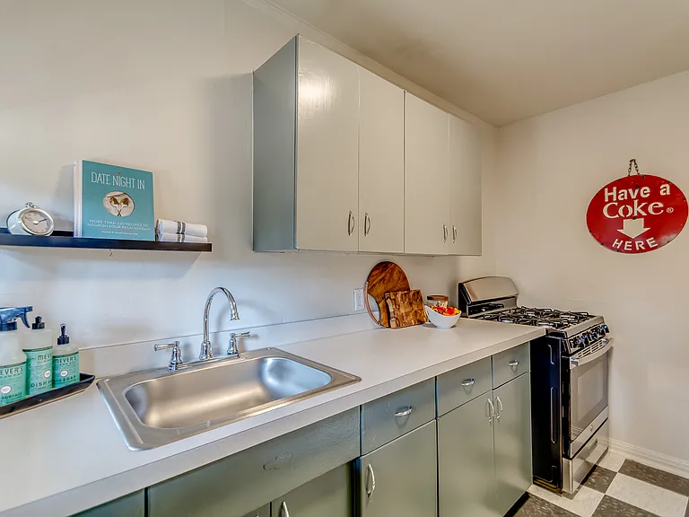 Urban Living in our Kessler Park Apartment Homes — Photo 15