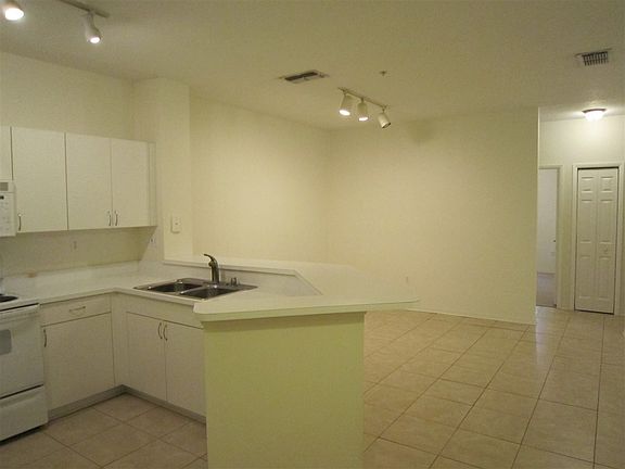 3rd image of 540 Florida Club Blvd APT 111