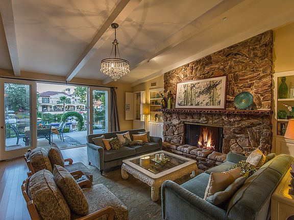 3rd image of 3703 Capstan Cir