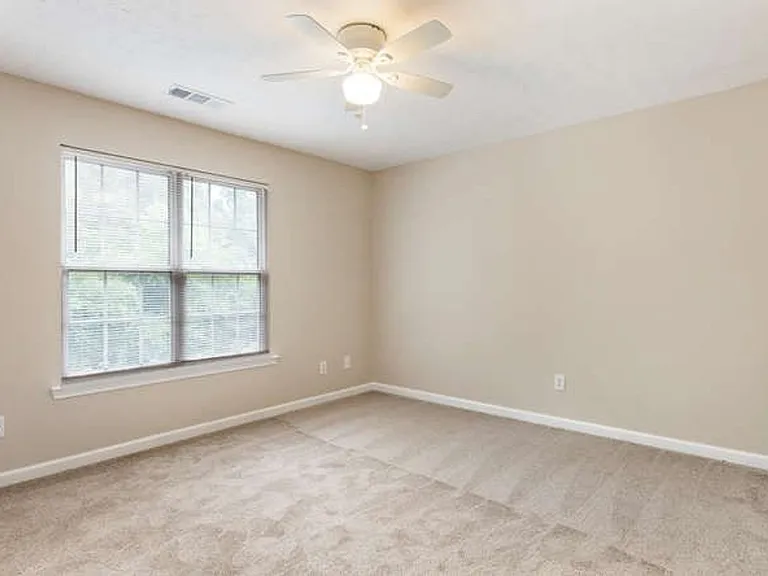 Georgia Place Townhomes — Photo 15