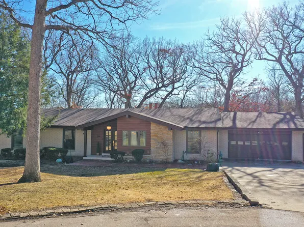 206 Forest Park Pl, Ottawa, IL 61350