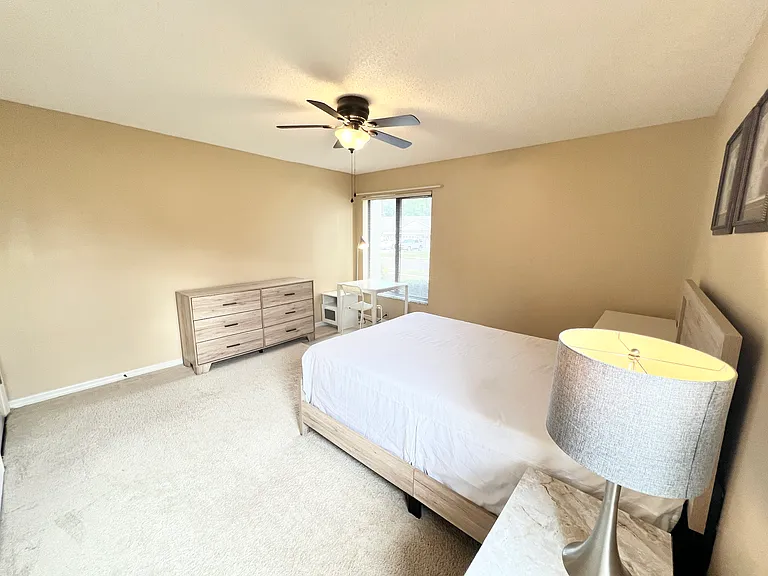 15823 Amberly Dr — Photo 3