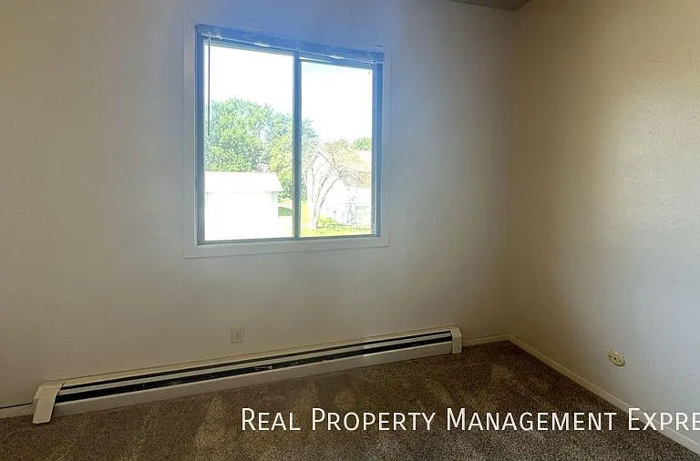3711 S Cathy Ave #4 — Photo 11