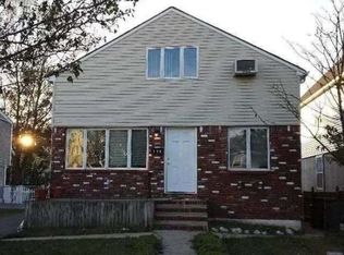 170 Quebec Rd, Island Park, NY 11558