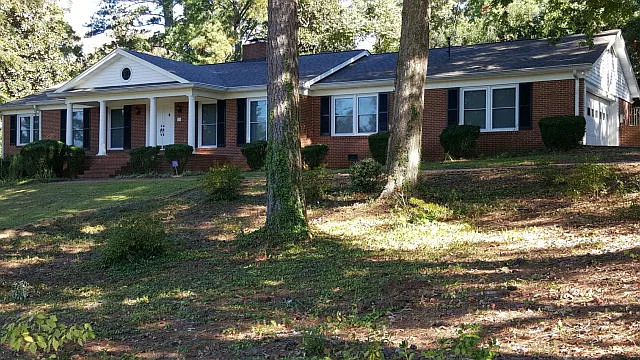1770 Lincoln Cir photo 1