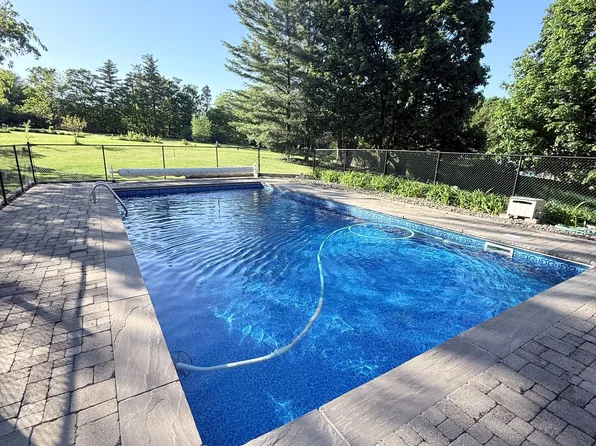 26 Kennedy Rd, Caledon, ON L7C 2A7
