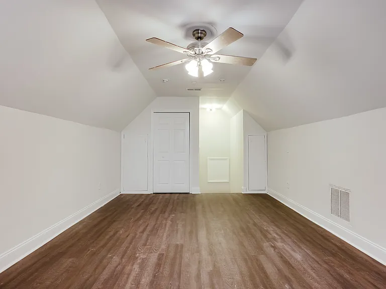 183 Oak Meadows Dr — Photo 9