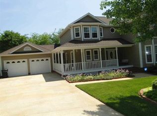 321 Chenoweth Dr, Simpsonville, SC 29681