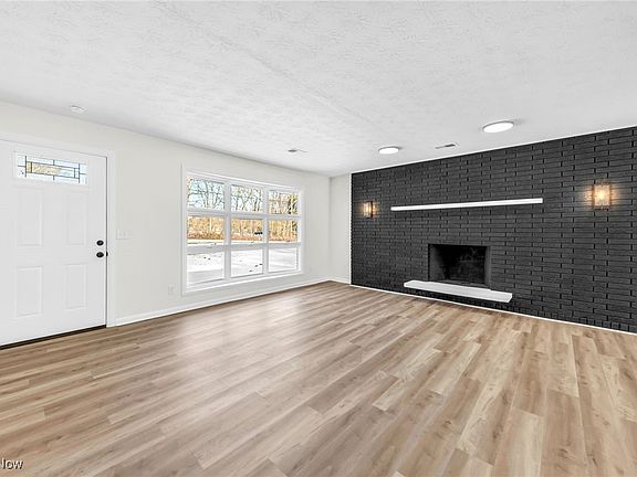 4th image of 2928 Pressler Rd