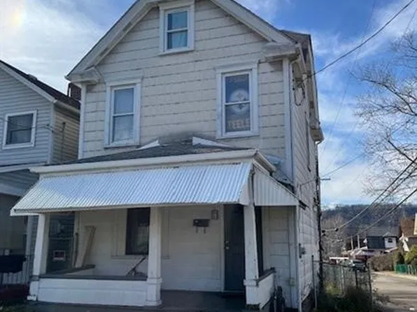 1395 Leishman Ave, New Kensington, PA 15068