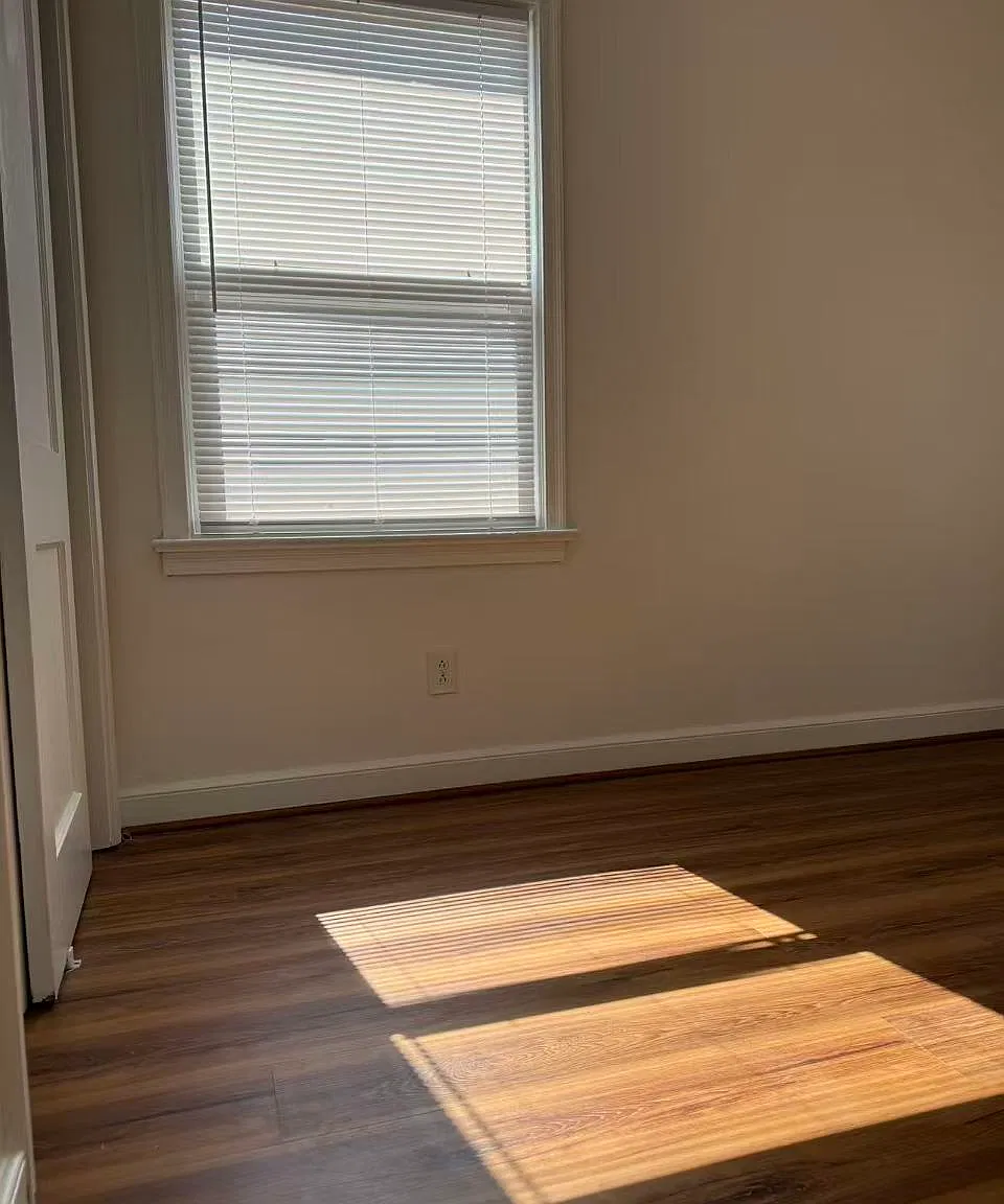 2 bed, 1003 sqft, $1,100 — Photo 4