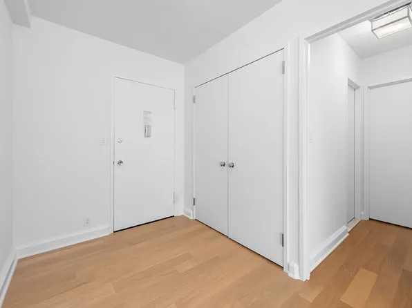 254 East 68th Street image 4 of 8