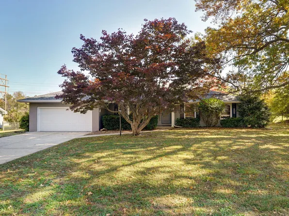 5040 S Charleston Avenue, Springfield, MO 65804