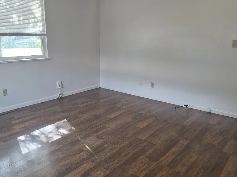 1200 S Coffman St — Photo 2