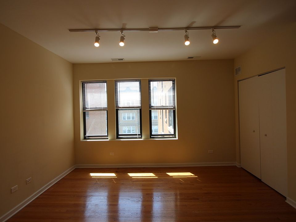 1st image of 4749-51 N Troy St