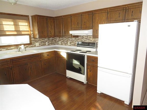 3rd image of 108 Chatsworth Dr