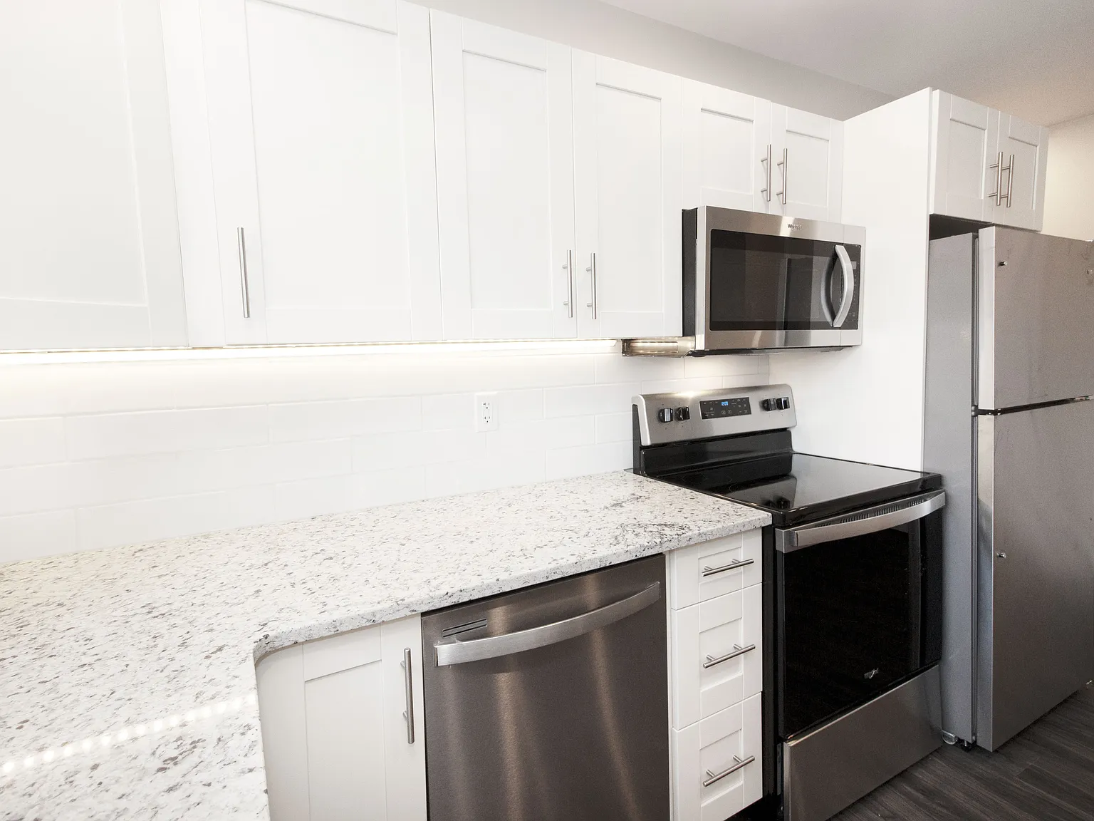 585 Corydon Avenue — Photo 2
