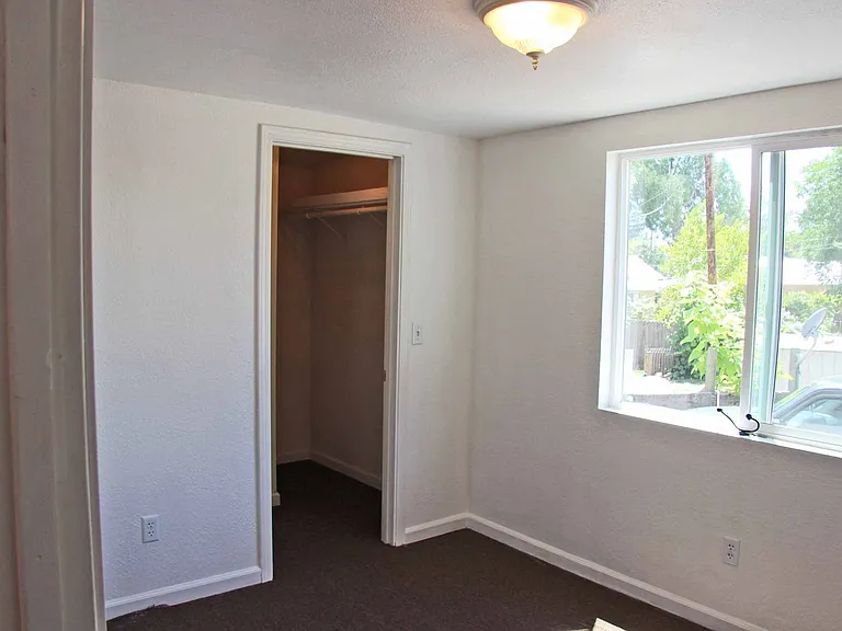 18493 Rozier St — Photo 11