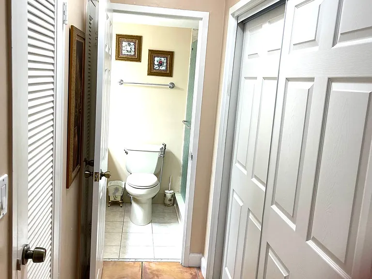 3725 S Ocean Dr — Photo 2