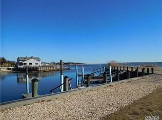 39 Leafy Way, Riverhead, NY 11901