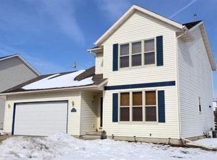 6100 White Pine Way, Fitchburg, WI 53719