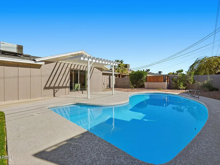 8725 E Coronado Rd — Photo 38