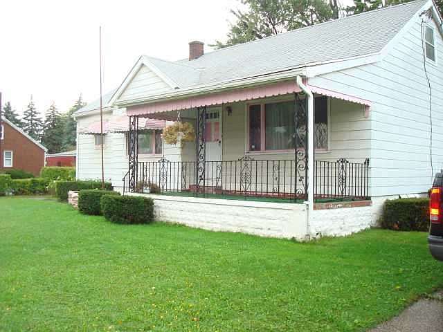 1st image of 2377 William St