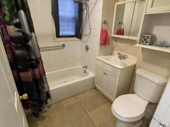 39 Dean St #1