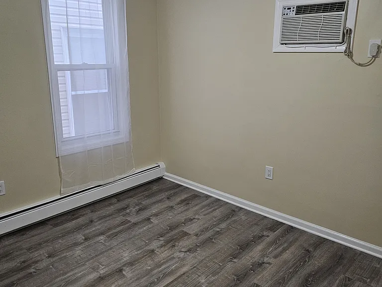 6111 Hudson Ave #1 — Photo 5