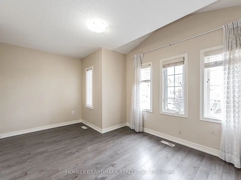 97 Annina Cres — Photo 15