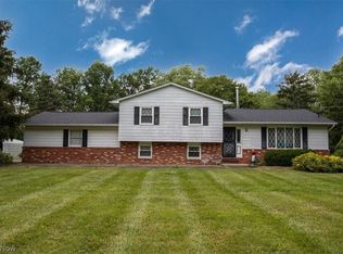 12340 Durkee Rd, Grafton, OH 44044