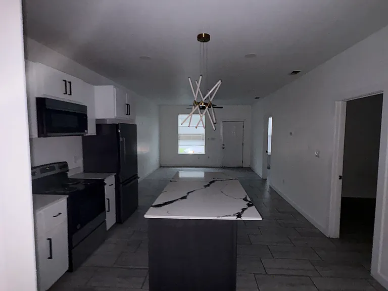 1411 Vanish Dr #2 — Photo 6