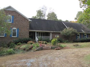 2414 Pleasant Ridge Rd, Greensboro, NC 27410