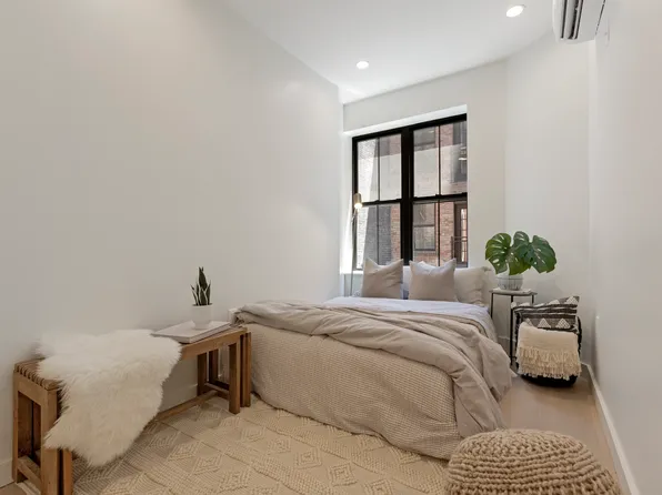 140 Mulberry Street 1B image 1 of 11