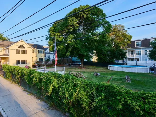 176 Coleridge St, East Boston, MA 02128