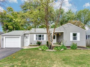 917 W Roosevelt Rd, Wheaton, IL 60187