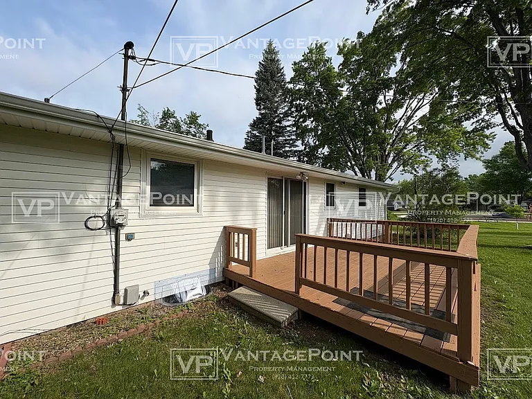 1217 Driftwood Dr — Photo 24
