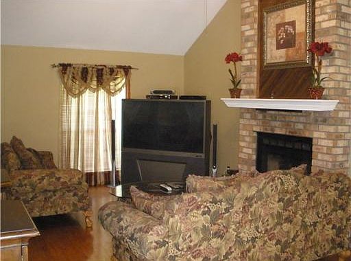 4th image of 2056 Golfview Dr