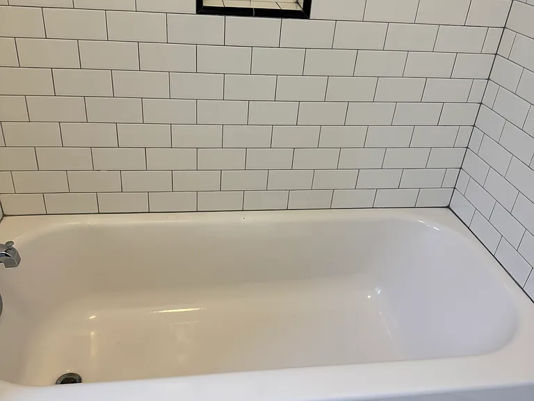 2142 Selby Ave — Photo 5