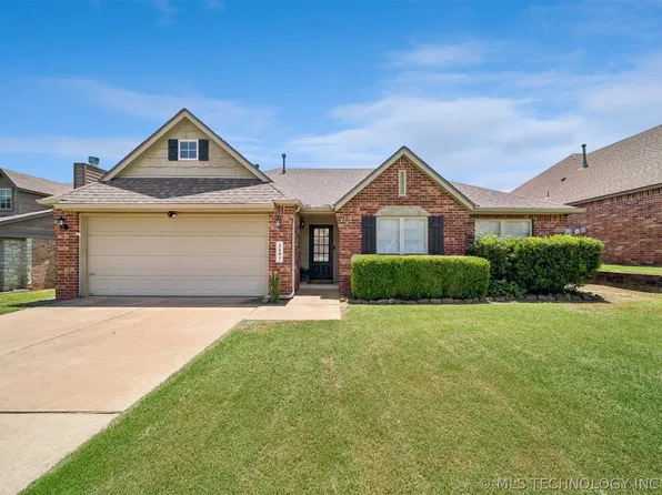 2401 W Pensacola St, Broken Arrow, OK 74011