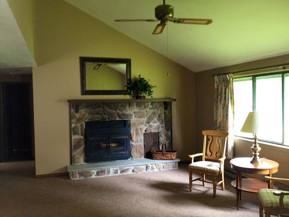 2nd image of 733 Village Blvd S