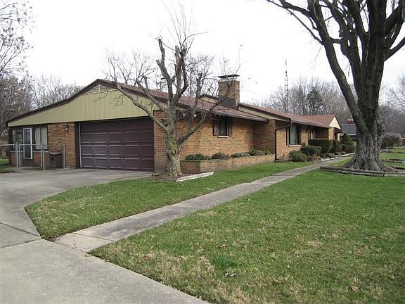 4th image of 63 Esquire Ave