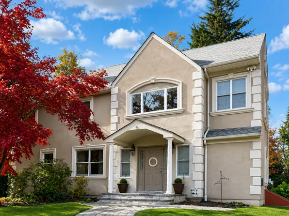 6 Pineview Ter #1B, Montvale, NJ 07645