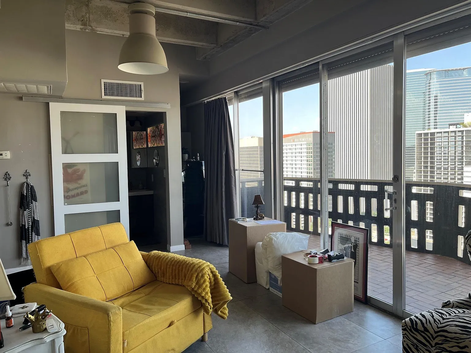Studio, 1.0 bath, 283 sqft, $1,200 — Photo 4
