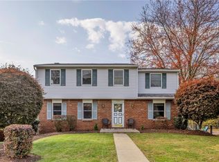 125 Teton Dr, Pittsburgh, PA 15239
