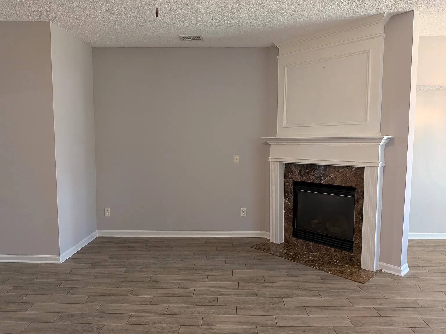 3 bed, 2.5 bath, 1639 sqft, $2,000 — Photo 4