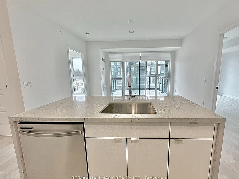 415 Sea Ray Ave #210 — Photo 10