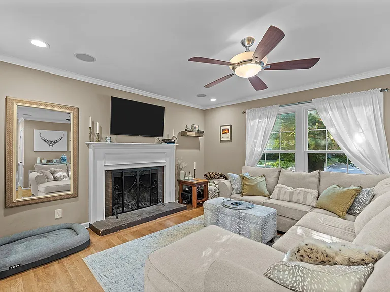 6109 Whittier Dr — Photo 5