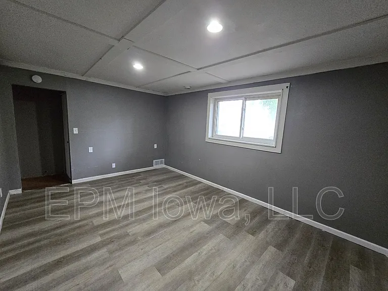 1242 Edgewood Dr — Photo 31